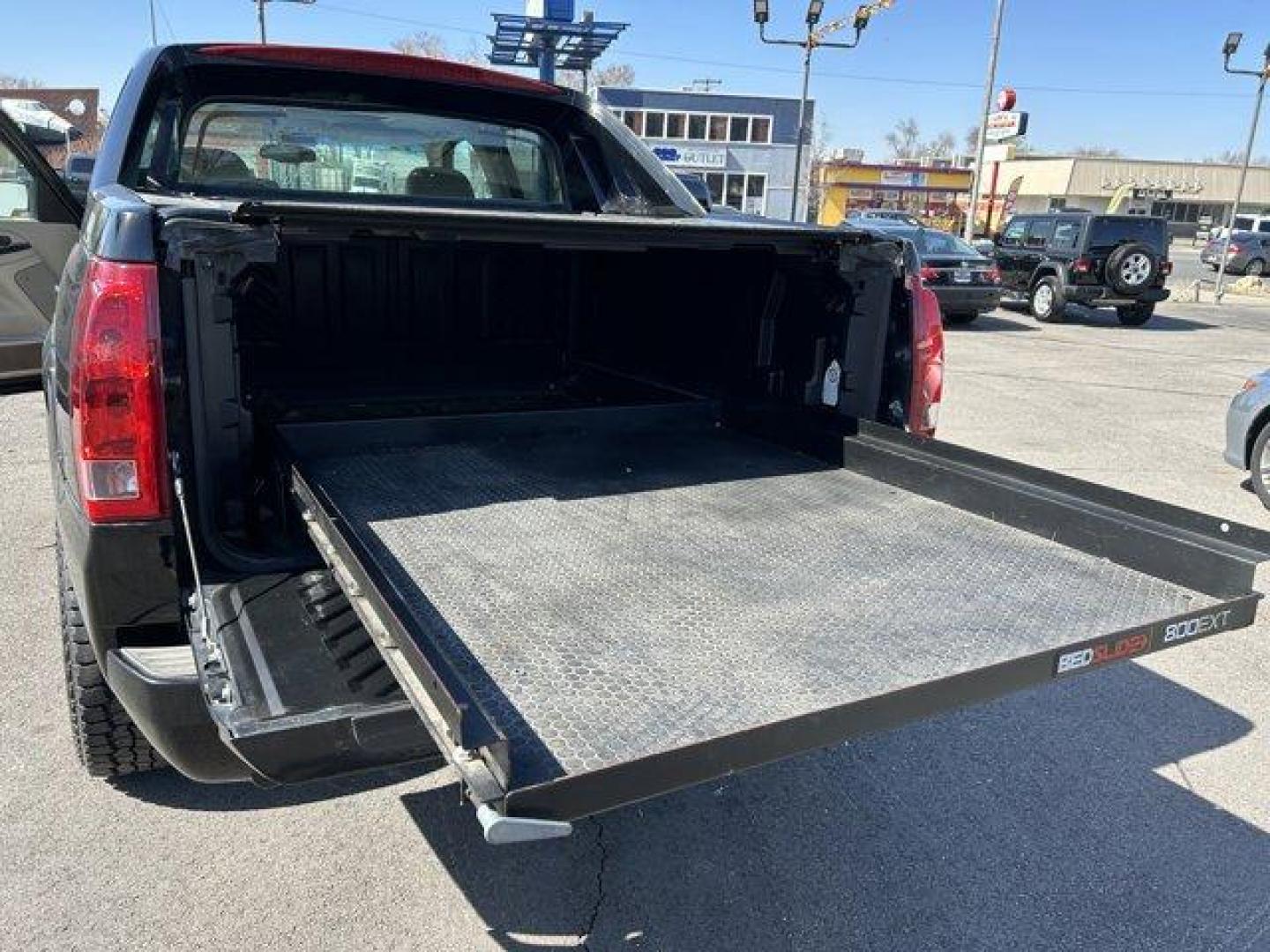 2004 Black Raven /Shale Cadillac Escalade EXT (3GYEK62N14G) with an 8 6.0L engine, Automatic transmission, located at 3240 Washington Blvd., Ogden, 84401, (801) 621-7177, 41.204967, -111.969994 - Photo#20