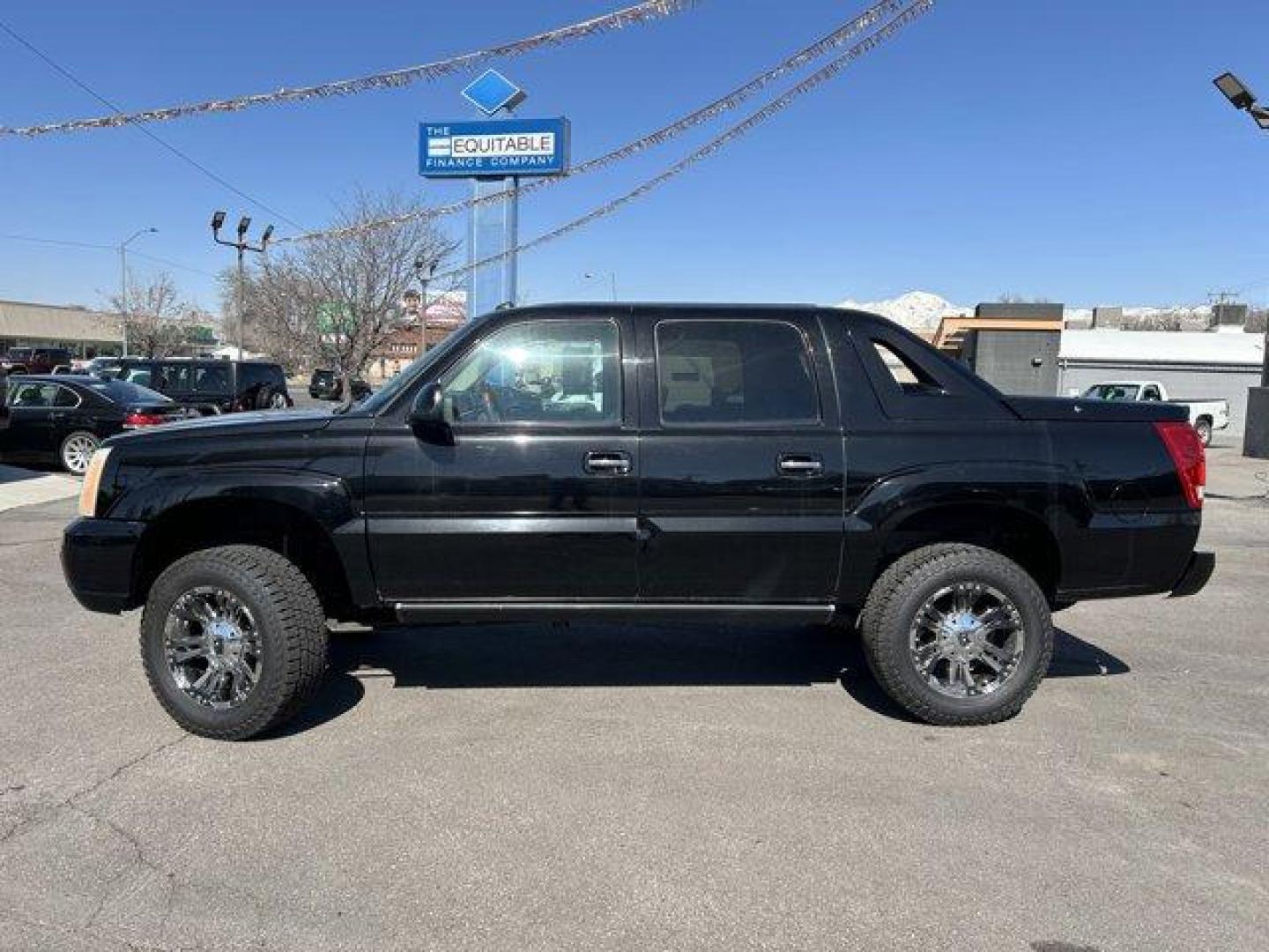 2004 Black Raven /Shale Cadillac Escalade EXT (3GYEK62N14G) with an 8 6.0L engine, Automatic transmission, located at 3240 Washington Blvd., Ogden, 84401, (801) 621-7177, 41.204967, -111.969994 - Photo#7