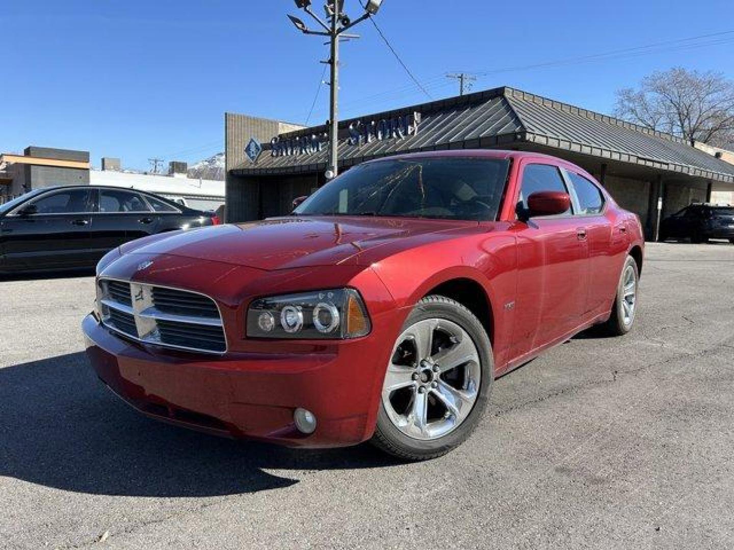 2006 Dodge Charger (2B3KA53H76H) with an 8 5.7L engine, Automatic transmission, located at 3240 Washington Blvd., Ogden, 84401, (801) 621-7177, 41.204967, -111.969994 - *2006 Dodge Charger 4dr Sdn R/T RWD*Sherm's Store is a family owned and operated independent auto dealer that has become a household name serving Utah for over 50 years! We specialize in excellent condition, pre-owned vehicles. Here at Sherm's, we never mark up interest rates! This means that what y - Photo#0