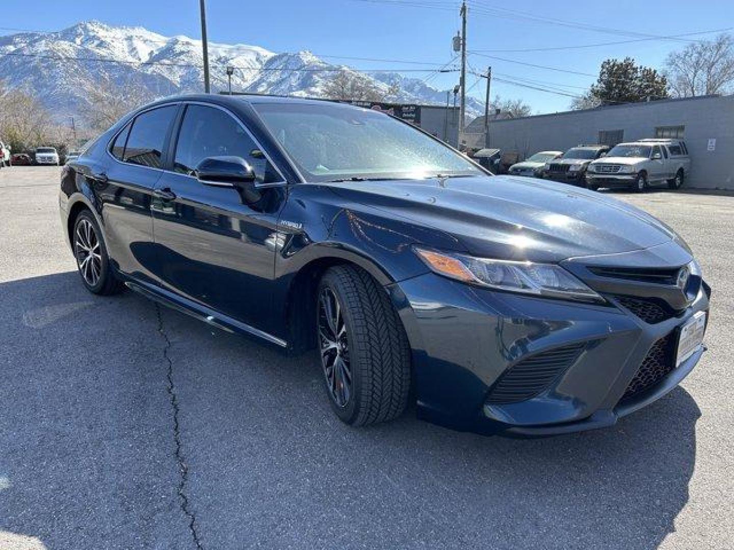 2018 Toyota Camry (4T1B21HK4JU) with an 4 2.5 L engine, Variable transmission, located at 3240 Washington Blvd., Ogden, 84401, (801) 621-7177, 41.204967, -111.969994 - Photo#2