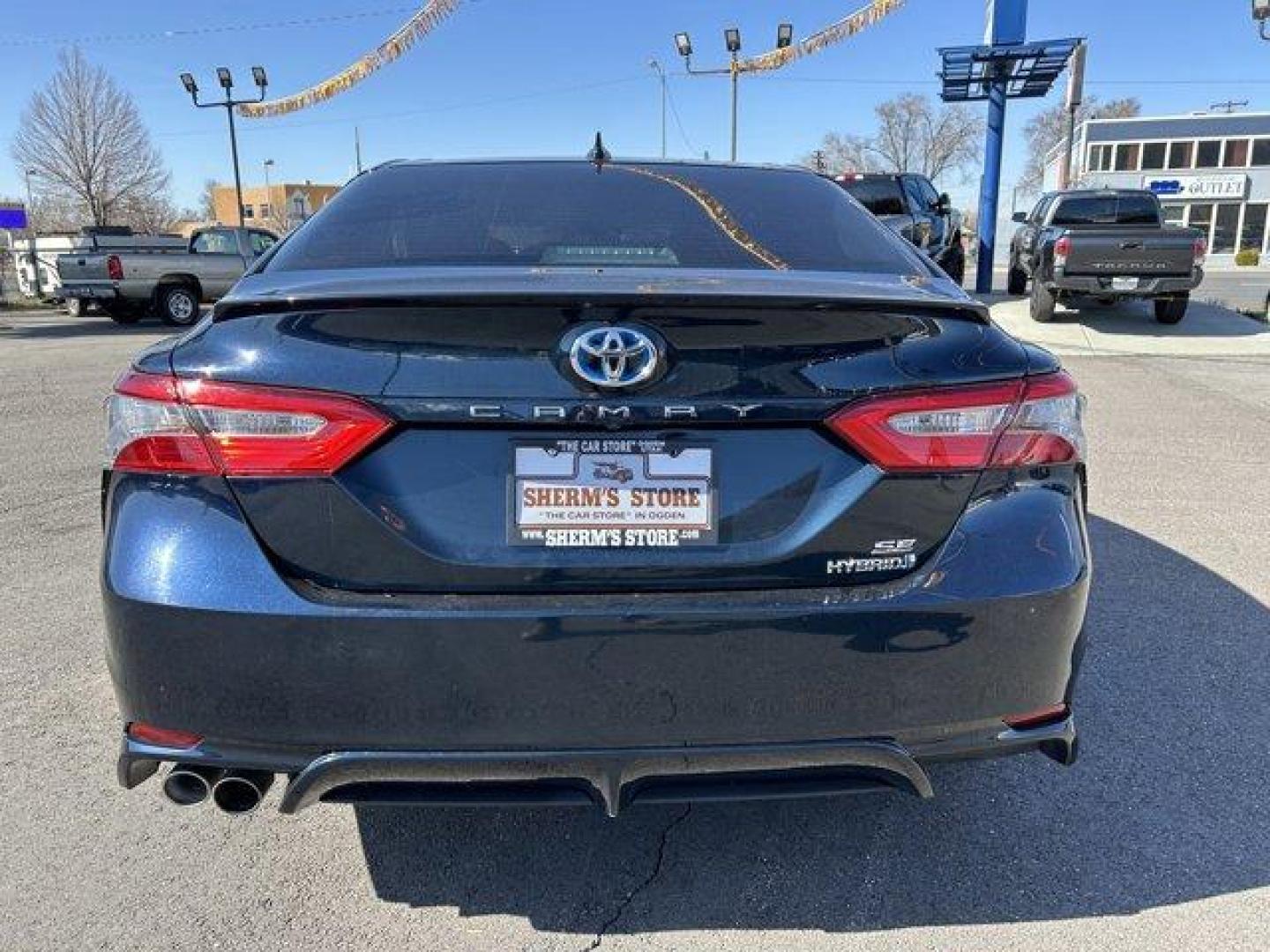 2018 Toyota Camry (4T1B21HK4JU) with an 4 2.5 L engine, Variable transmission, located at 3240 Washington Blvd., Ogden, 84401, (801) 621-7177, 41.204967, -111.969994 - Photo#5