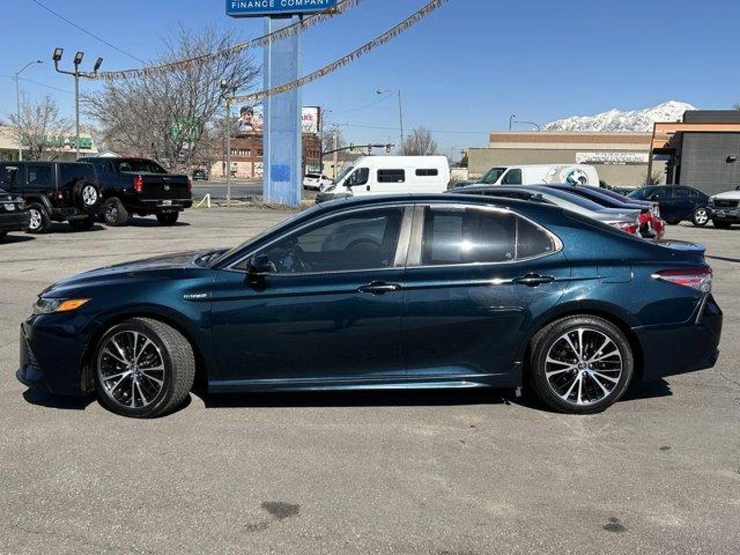 2018 Toyota Camry (4T1B21HK4JU) with an 4 2.5 L engine, Variable transmission, located at 3240 Washington Blvd., Ogden, 84401, (801) 621-7177, 41.204967, -111.969994 - Photo#7