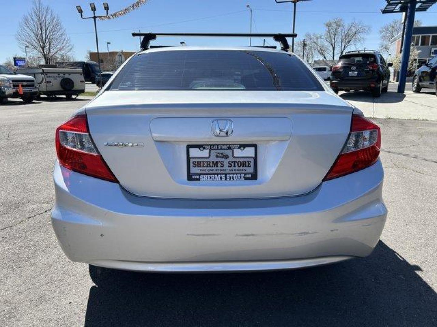 2012 Honda Civic Sdn (2HGFB2F55CH) with an 4 1.8L engine, Automatic transmission, located at 3240 Washington Blvd., Ogden, 84401, (801) 621-7177, 41.204967, -111.969994 - Photo#5