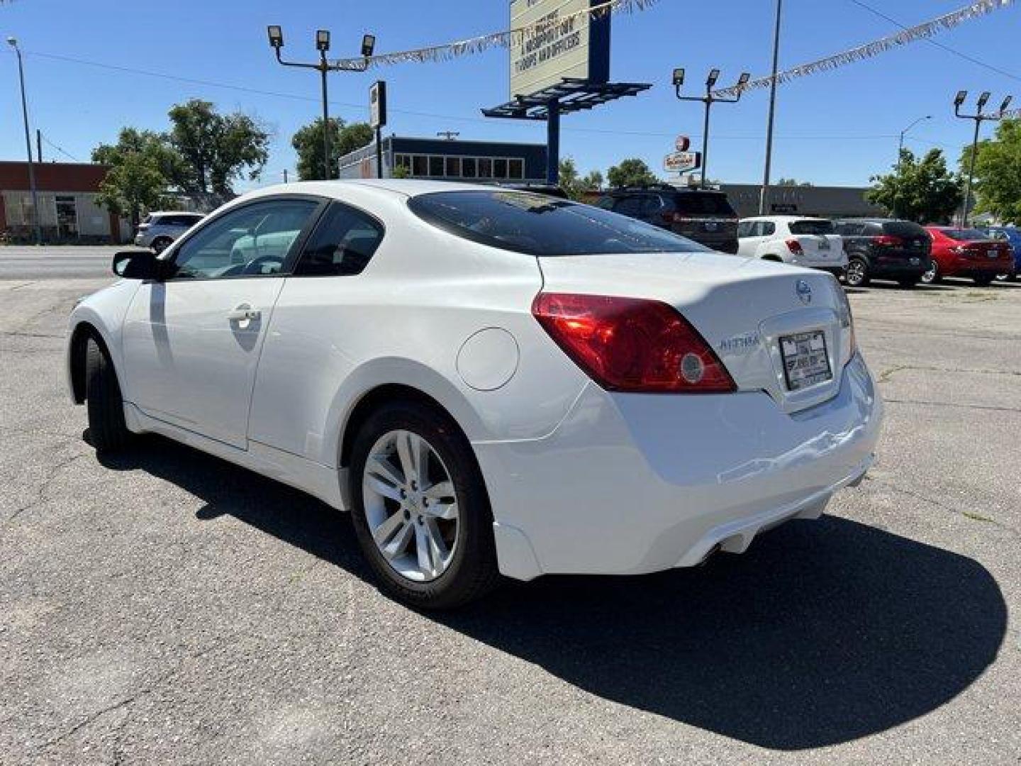 2012 Winter Frost Pearl /Charcoal Nissan Altima (1N4AL2EPXCC) with an 4 2.5L engine, Manual transmission, located at 3240 Washington Blvd., Ogden, 84401, (801) 621-7177, 41.204967, -111.969994 - Photo#6