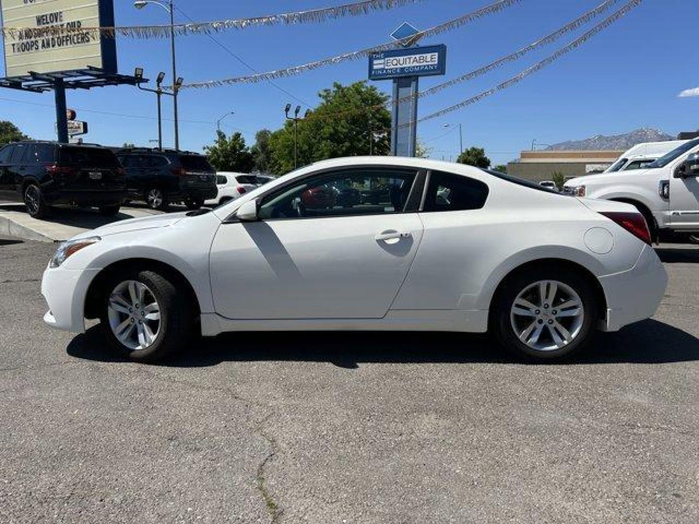 2012 Winter Frost Pearl /Charcoal Nissan Altima (1N4AL2EPXCC) with an 4 2.5L engine, Manual transmission, located at 3240 Washington Blvd., Ogden, 84401, (801) 621-7177, 41.204967, -111.969994 - Photo#7