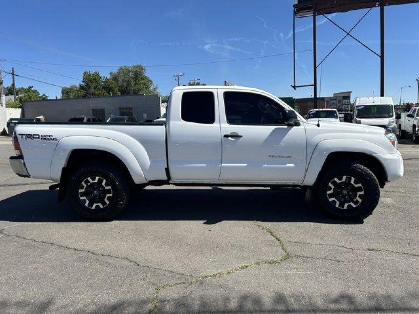 2015 Toyota Tacoma (5TFUU4ENXFX) with an 6 4.0 L engine, Automatic transmission, located at 3240 Washington Blvd., Ogden, 84401, (801) 621-7177, 41.204967, -111.969994 - Photo#3