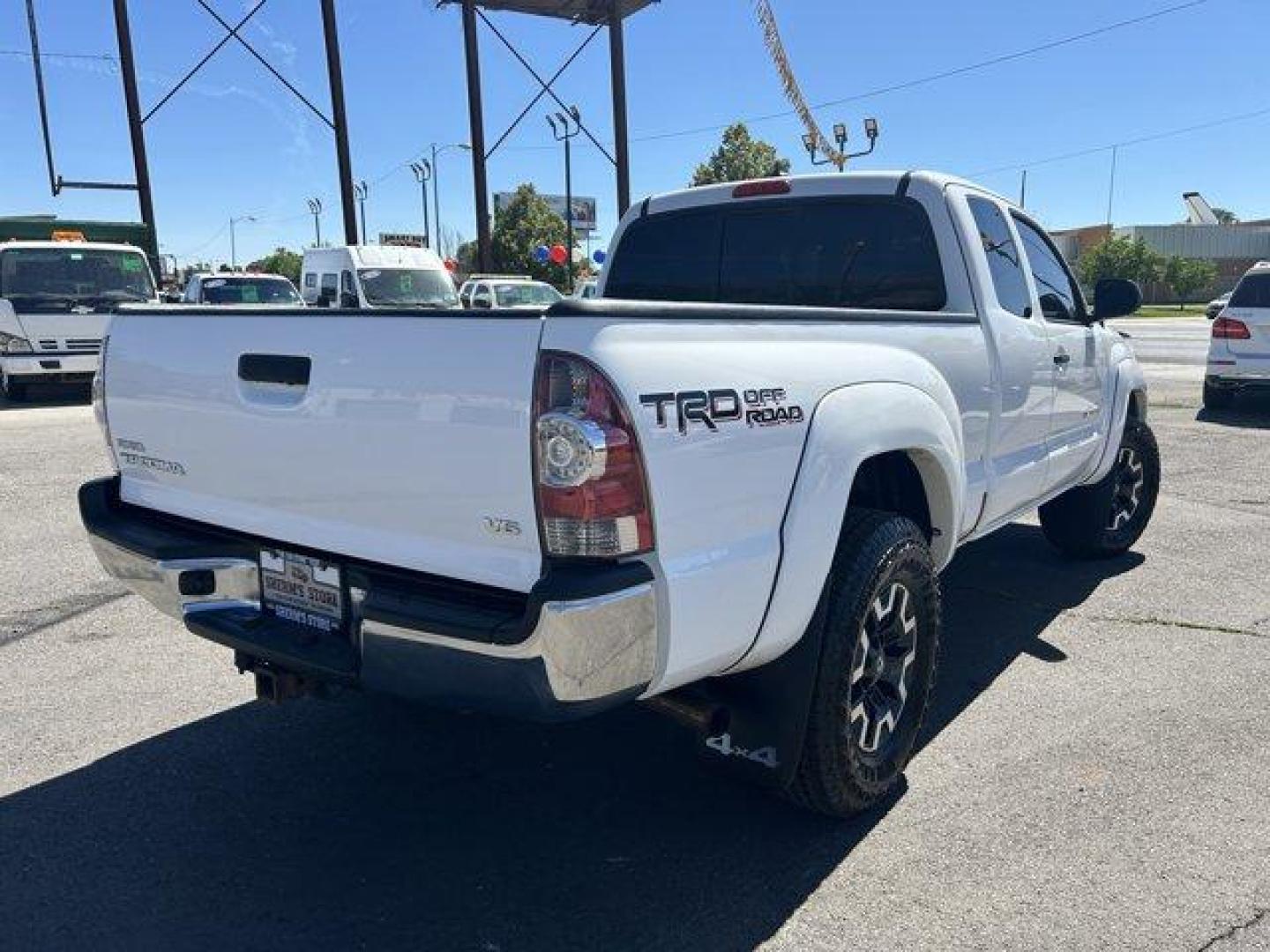 2015 Toyota Tacoma (5TFUU4ENXFX) with an 6 4.0 L engine, Automatic transmission, located at 3240 Washington Blvd., Ogden, 84401, (801) 621-7177, 41.204967, -111.969994 - Photo#4