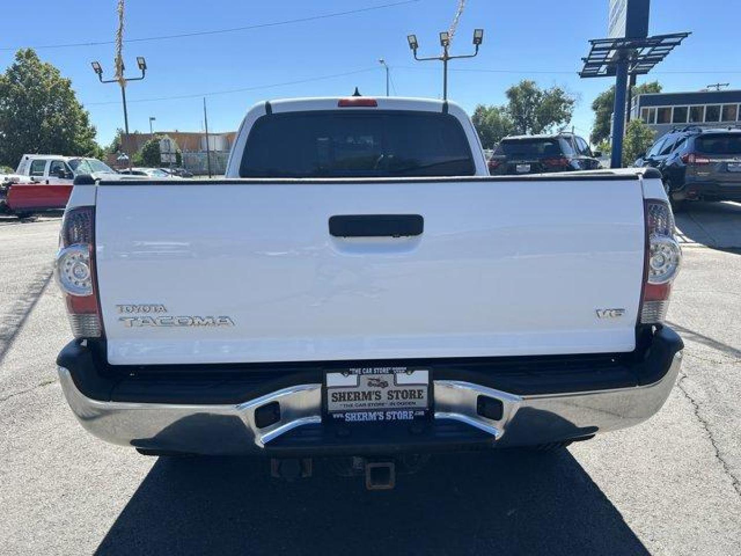 2015 Toyota Tacoma (5TFUU4ENXFX) with an 6 4.0 L engine, Automatic transmission, located at 3240 Washington Blvd., Ogden, 84401, (801) 621-7177, 41.204967, -111.969994 - Photo#5