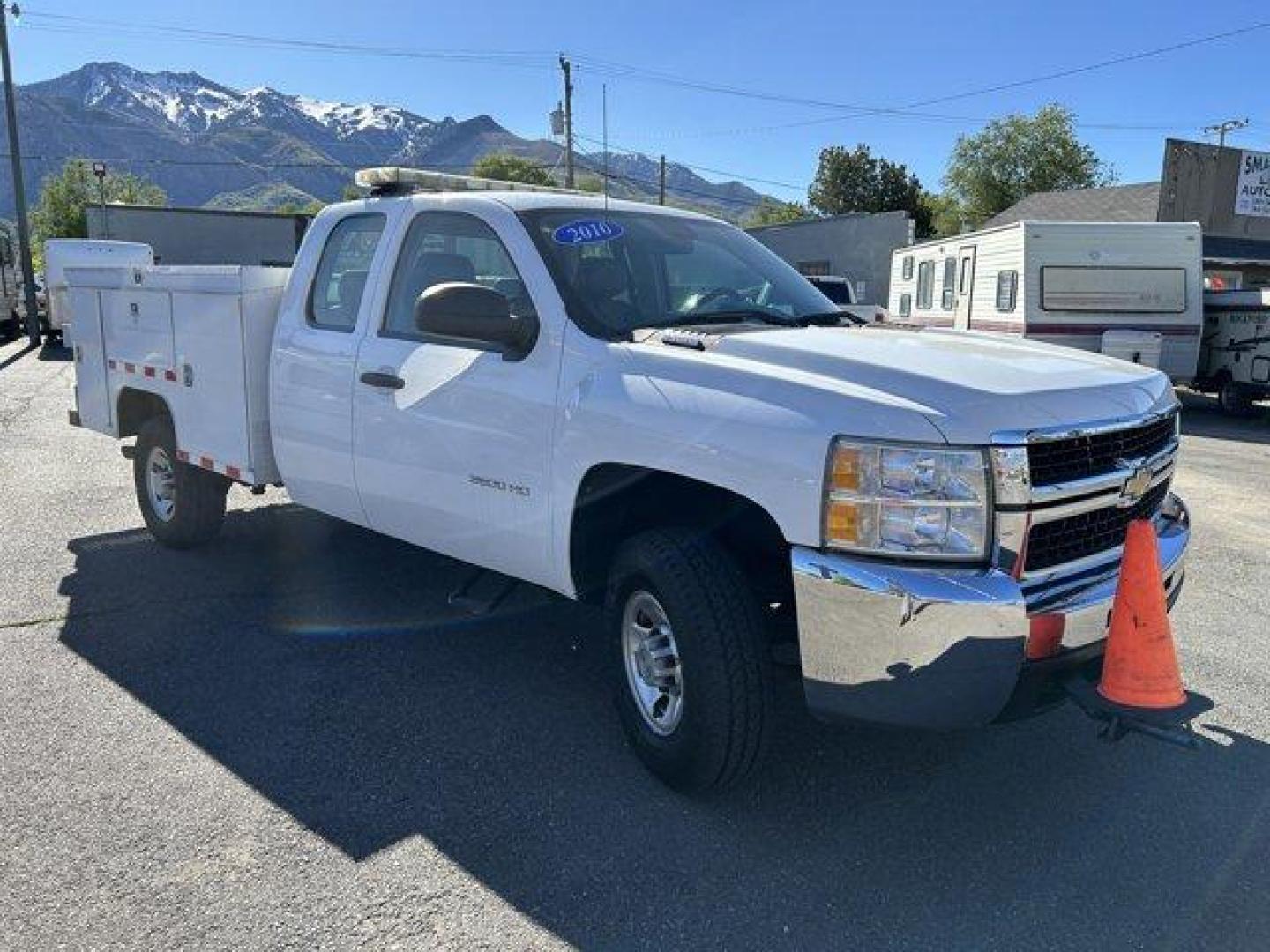 2010 Summit White /Dark Titanium Chevrolet Silverado 3500HD (1GB5KZBK0AZ) with an 8 6.0L engine, Automatic transmission, located at 3240 Washington Blvd., Ogden, 84401, (801) 621-7177, 41.204967, -111.969994 - *2010 Chevrolet Silverado 3500HD 4WD Ext Cab 157.5 SRW Work Truck*Sherm's Store is a family owned and operated independent auto dealer that has become a household name serving Utah for over 50 years! We specialize in excellent condition, pre-owned vehicles. Here at Sherm's, we never mark up interest - Photo#2