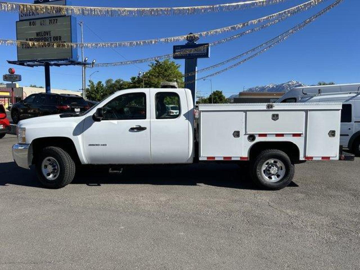 2010 Summit White /Dark Titanium Chevrolet Silverado 3500HD (1GB5KZBK0AZ) with an 8 6.0L engine, Automatic transmission, located at 3240 Washington Blvd., Ogden, 84401, (801) 621-7177, 41.204967, -111.969994 - *2010 Chevrolet Silverado 3500HD 4WD Ext Cab 157.5 SRW Work Truck*Sherm's Store is a family owned and operated independent auto dealer that has become a household name serving Utah for over 50 years! We specialize in excellent condition, pre-owned vehicles. Here at Sherm's, we never mark up interest - Photo#7