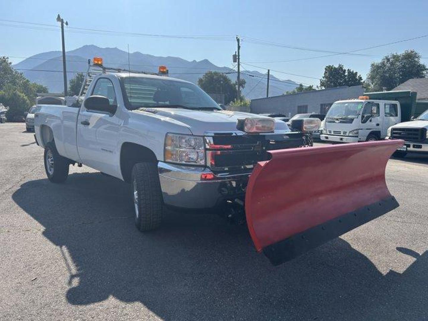 2012 Summit White /Dark Titanium Chevrolet Silverado 2500HD (1GC0KVCG8CZ) with an 8 6.0L engine, Automatic transmission, located at 3240 Washington Blvd., Ogden, 84401, (801) 621-7177, 41.204967, -111.969994 - Photo#2