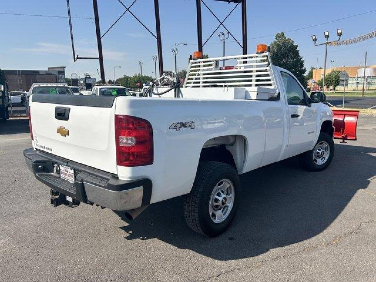 2012 Summit White /Dark Titanium Chevrolet Silverado 2500HD (1GC0KVCG8CZ) with an 8 6.0L engine, Automatic transmission, located at 3240 Washington Blvd., Ogden, 84401, (801) 621-7177, 41.204967, -111.969994 - Photo#4