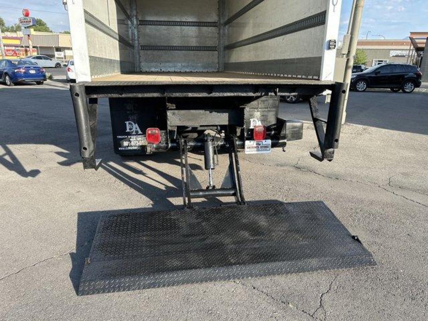 2007 White GMC T7500 (1GDP7F1387F) with an 6 7.8 L engine, Automatic transmission, located at 3240 Washington Blvd., Ogden, 84401, (801) 621-7177, 41.204967, -111.969994 - Photo#15