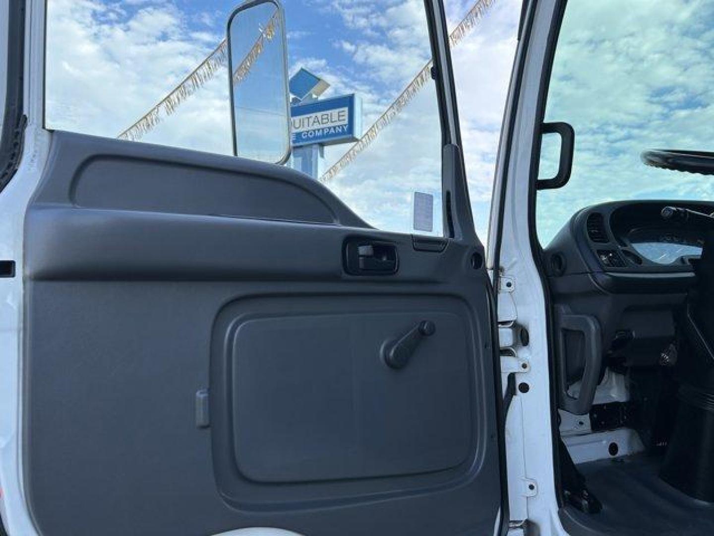 2007 White GMC T7500 (1GDP7F1387F) with an 6 7.8 L engine, Automatic transmission, located at 3240 Washington Blvd., Ogden, 84401, (801) 621-7177, 41.204967, -111.969994 - Photo#19