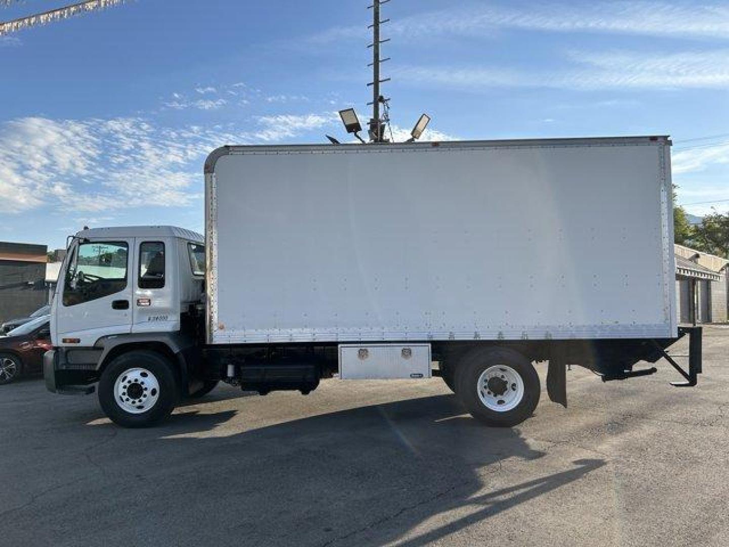 2007 White GMC T7500 (1GDP7F1387F) with an 6 7.8 L engine, Automatic transmission, located at 3240 Washington Blvd., Ogden, 84401, (801) 621-7177, 41.204967, -111.969994 - Photo#6