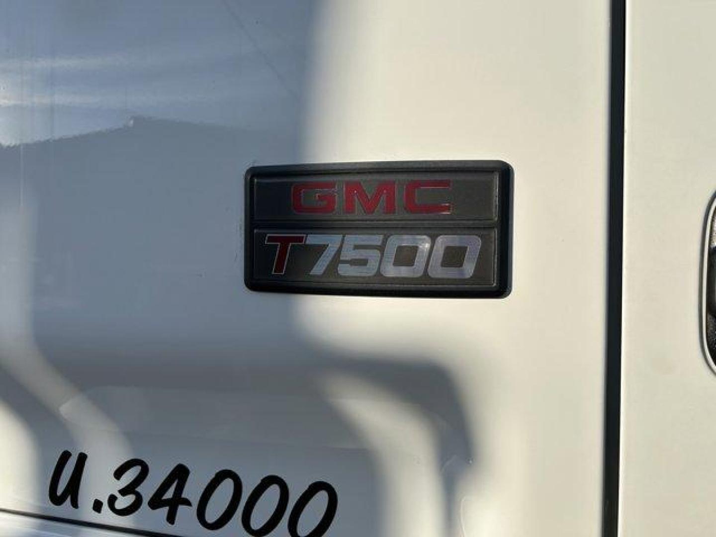 2007 White GMC T7500 (1GDP7F1387F) with an 6 7.8 L engine, Automatic transmission, located at 3240 Washington Blvd., Ogden, 84401, (801) 621-7177, 41.204967, -111.969994 - Photo#7