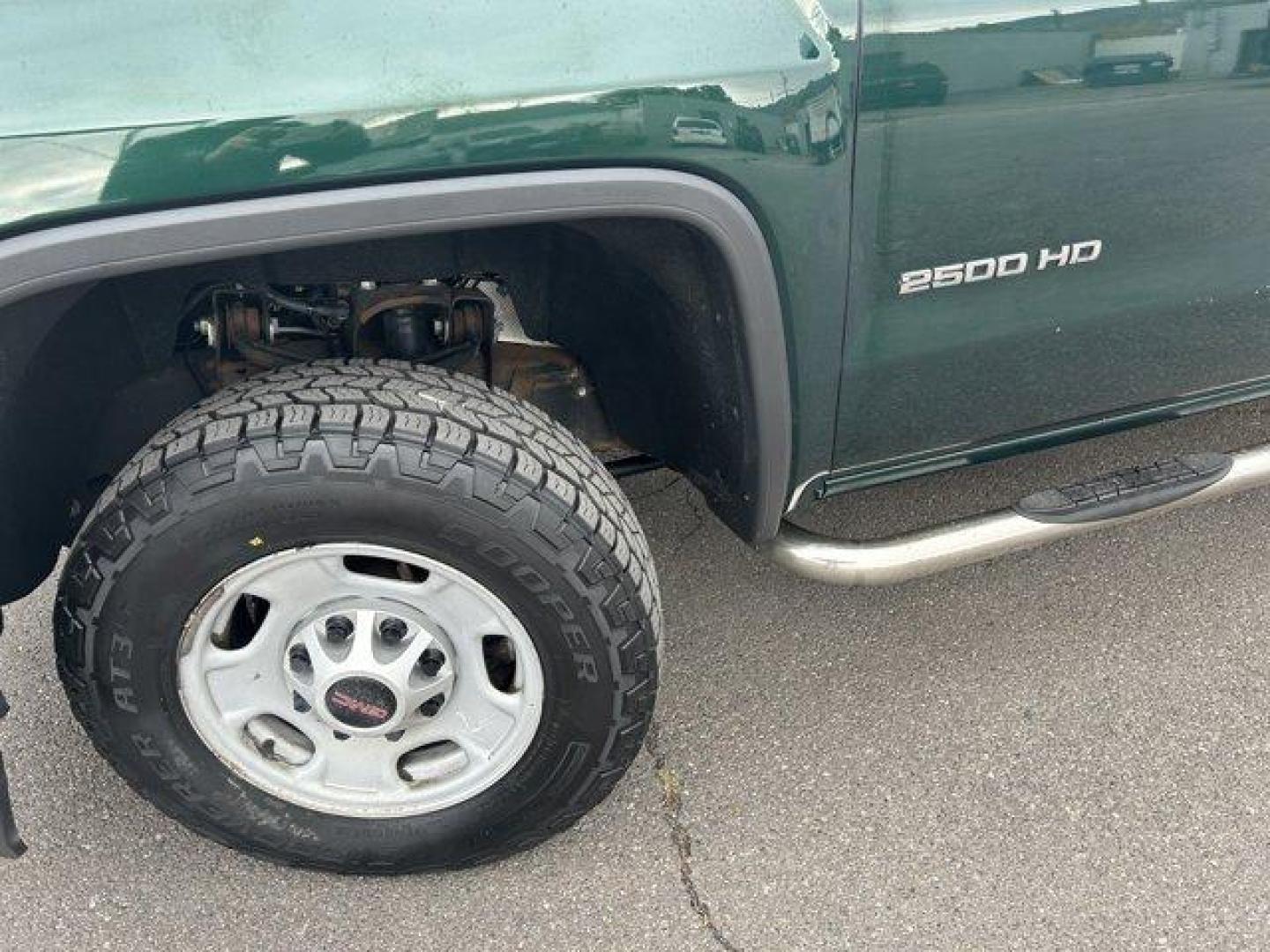 2015 Green /Jet Black/Dark Ash GMC Sierra 2500HD (1GT22XEG5FZ) with an 8 6.0L engine, Automatic transmission, located at 3240 Washington Blvd., Ogden, 84401, (801) 621-7177, 41.204967, -111.969994 - *2015 GMC Sierra 2500HD*Come check out this green machine!! This 2015 utility truck is loaded with features inside and out!! The Knapheide utility bed has a total of 8 compartments ready for all your gear! it also features a dual-locking system with locks on the compartments and a bar that will lock - Photo#8