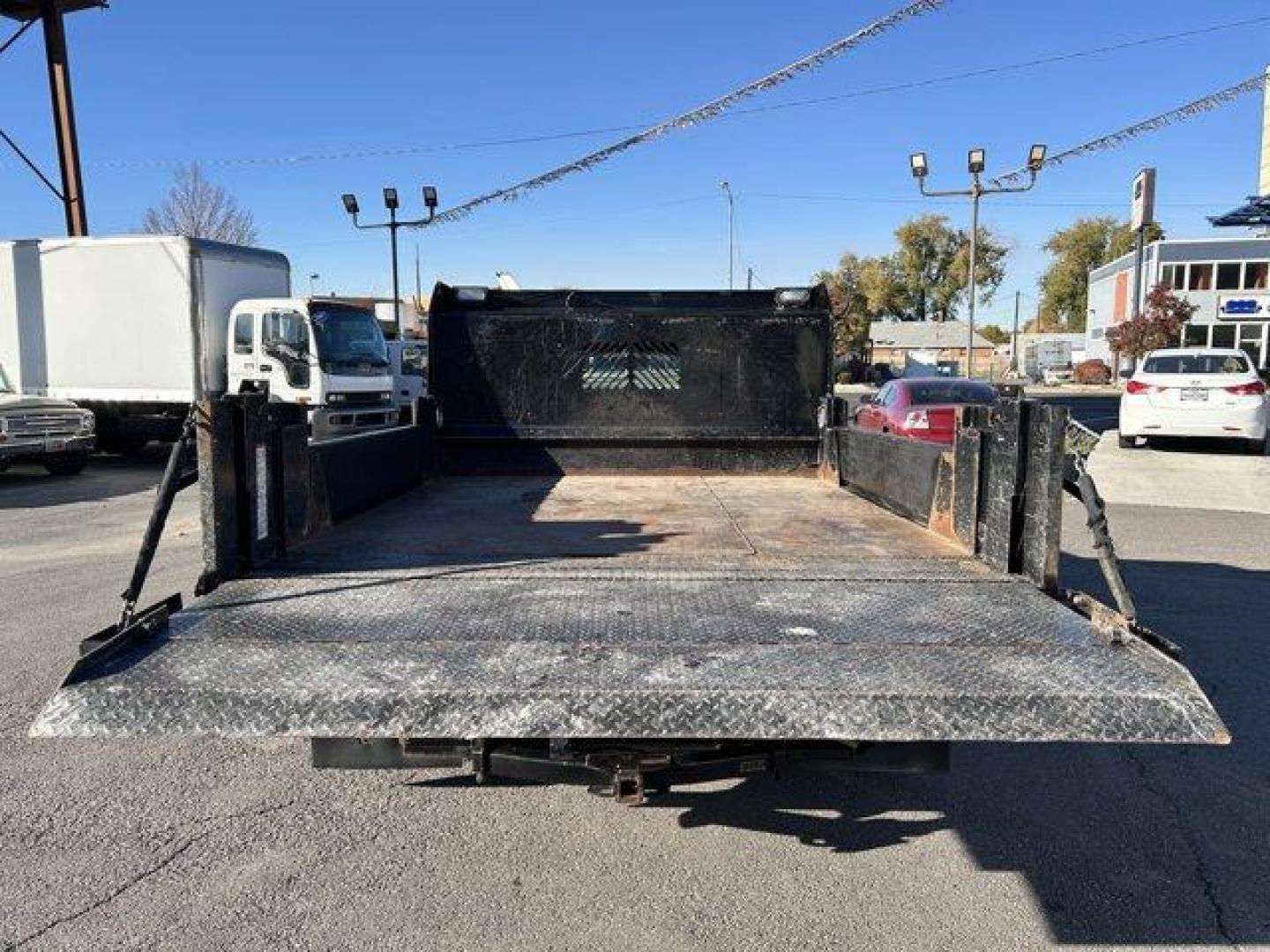 2011 Blue /gray Ford Super Duty F-350 DRW (1FDRF3C64BE) with an 8 6.2L engine, Automatic transmission, located at 3240 Washington Blvd., Ogden, 84401, (801) 621-7177, 41.204967, -111.969994 - *2011 Ford Super Duty F-350 DRW 2WD Regular Cab 137 XLT with Dump Bed*The 2011 Ford Super Duty F-350 DRW (Dual Rear Wheel) 2WD Regular Cab 137 XLT with a dump bed is the ultimate workhorse for those who need powerful performance and exceptional utility. Designed for heavy-duty hauling, towing, and u - Photo#9