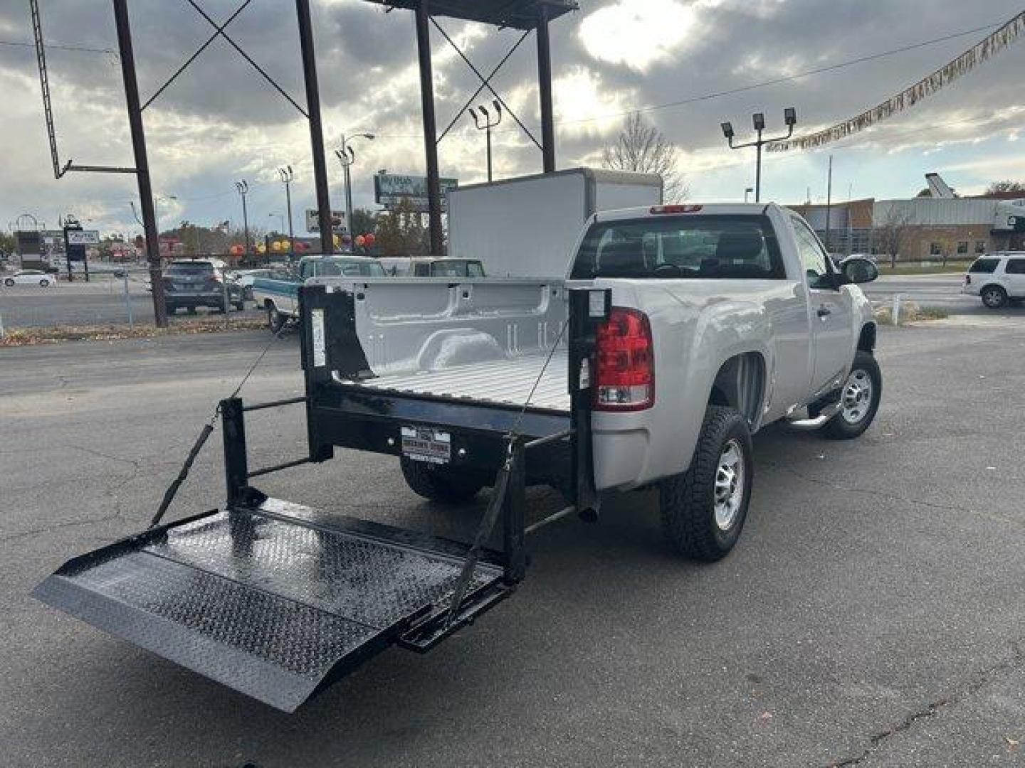 2011 Pure Silver Metallic /Dark Titanium GMC Sierra 2500HD (1GT01ZCGXBF) with an 8 6.0L engine, Automatic transmission, located at 3240 Washington Blvd., Ogden, 84401, (801) 621-7177, 41.204967, -111.969994 - *2011 GMC Sierra 2500HD 2WD Work Truck with Lift Gate*This 2011 GMC Sierra 2500HD 2WD Work Truck is a reliable and heavy-duty vehicle designed for tough jobs and demanding work environments. Powered by a robust 6.0L V8 engine, it offers impressive towing capacity and payload, making it ideal for hau - Photo#5