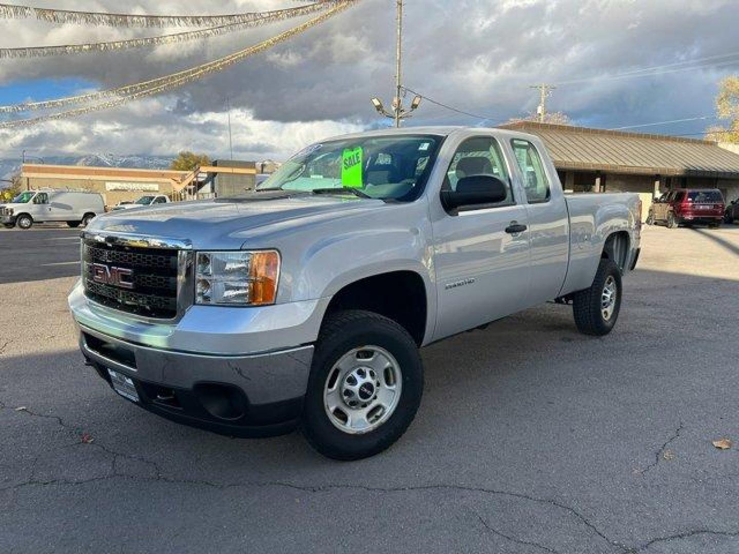 2013 Quicksilver Metallic /Dark Titanium GMC Sierra 2500HD (1GT21ZCGXDZ) with an 8 6.0L engine, Automatic transmission, located at 3240 Washington Blvd., Ogden, 84401, (801) 621-7177, 41.204967, -111.969994 - *2013 GMC Sierra 2500HD Extended Cab Work Truck*The 2013 GMC Sierra 2500HD Extended Cab Work Truck is a versatile, reliable vehicle designed to meet the needs of a wide range of drivers. Whether you're a business owner, contractor, hobbyist, or someone who just needs a dependable truck for everyday - Photo#0