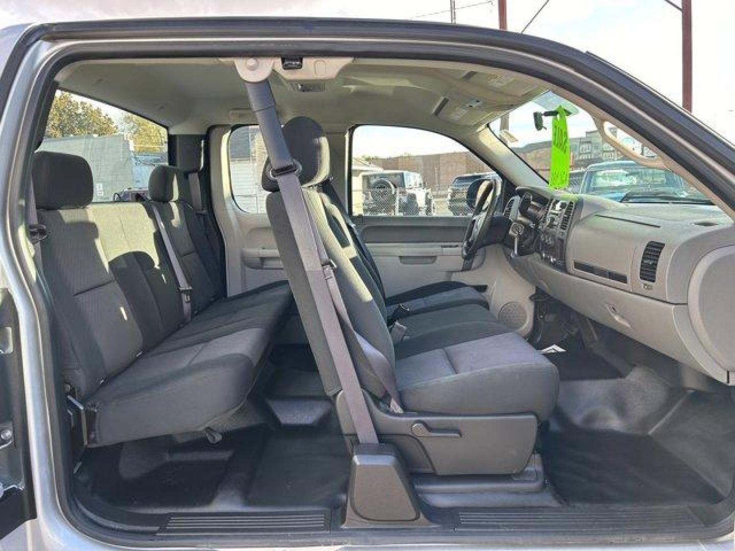 2013 Quicksilver Metallic /Dark Titanium GMC Sierra 2500HD (1GT21ZCGXDZ) with an 8 6.0L engine, Automatic transmission, located at 3240 Washington Blvd., Ogden, 84401, (801) 621-7177, 41.204967, -111.969994 - *2013 GMC Sierra 2500HD Extended Cab Work Truck*The 2013 GMC Sierra 2500HD Extended Cab Work Truck is a versatile, reliable vehicle designed to meet the needs of a wide range of drivers. Whether you're a business owner, contractor, hobbyist, or someone who just needs a dependable truck for everyday - Photo#9