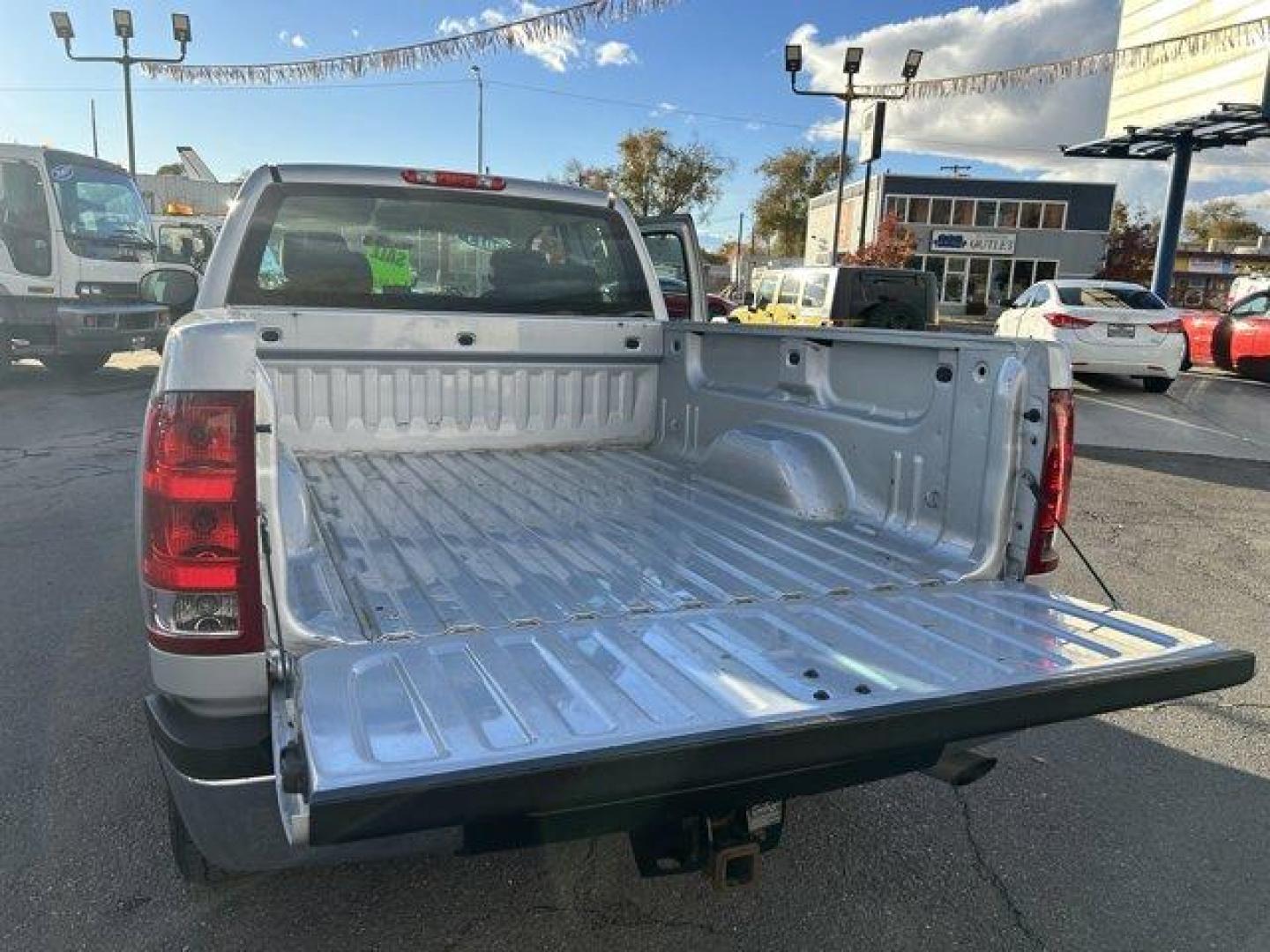 2013 Quicksilver Metallic /Dark Titanium GMC Sierra 2500HD (1GT21ZCGXDZ) with an 8 6.0L engine, Automatic transmission, located at 3240 Washington Blvd., Ogden, 84401, (801) 621-7177, 41.204967, -111.969994 - *2013 GMC Sierra 2500HD Extended Cab Work Truck*The 2013 GMC Sierra 2500HD Extended Cab Work Truck is a versatile, reliable vehicle designed to meet the needs of a wide range of drivers. Whether you're a business owner, contractor, hobbyist, or someone who just needs a dependable truck for everyday - Photo#8